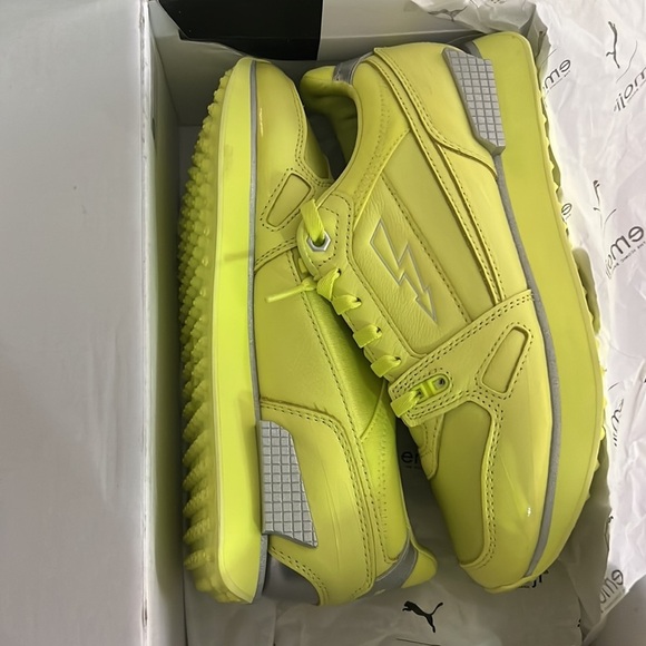 NIB Puma mile rider x emoji retail size: 6 womens - Picture 8 of 10